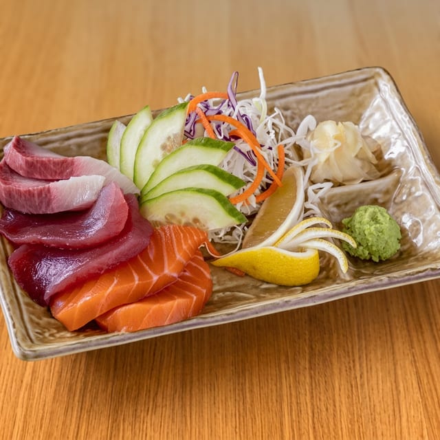 Sashimi Deluxe (6 Pieces Chef's Choice).